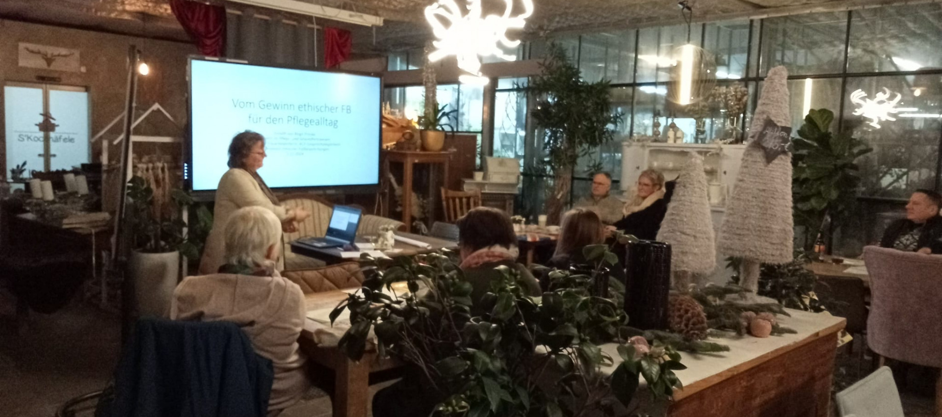 Abendfortbildung "Vom Gewinn ethischer Fallbesprechungen für den Pflegealltag" in Ettenheim - ein wundervoller Abend in herrlicher Atmosphäre